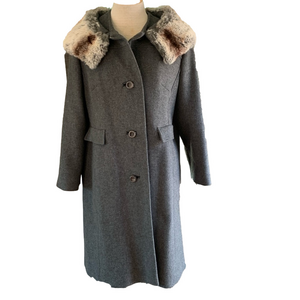 Crestmoor vintage grey winter coat with fur collar